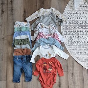 Baby Bundle Size 0 To 3 Months. 8 Tops And 8 Bottoms